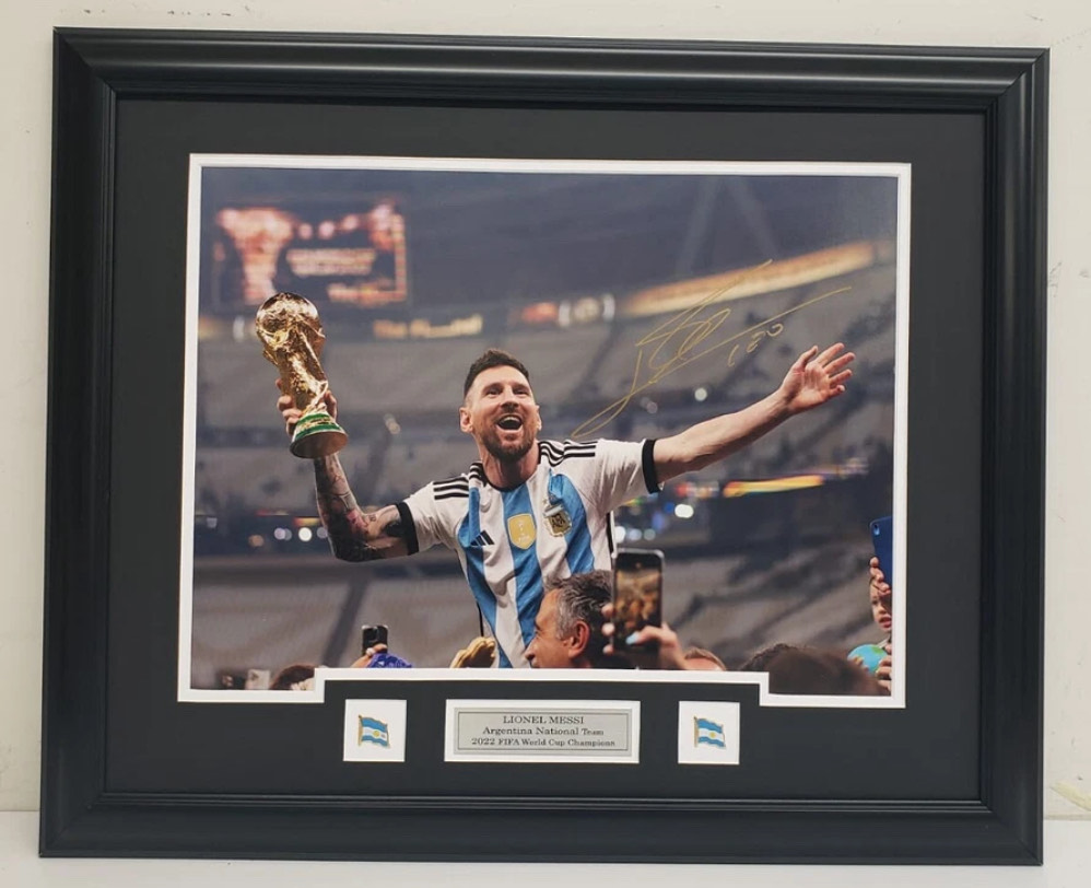 Lionel Messi - Argentina National Team - Autographed 2022 FIFA World Cup Framed Photo (Celebration)