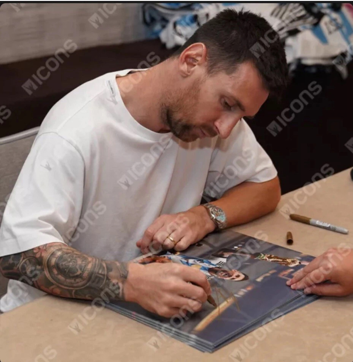 Lionel Messi - Argentina National Team - Autographed 2022 FIFA World Cup Framed Photo (Celebration) - Image 2