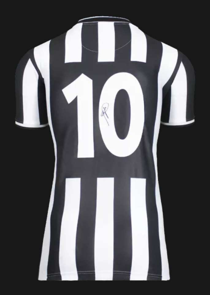 Roberto Baggio - Juventus FC - Autographed Framed Jersey - Image 2
