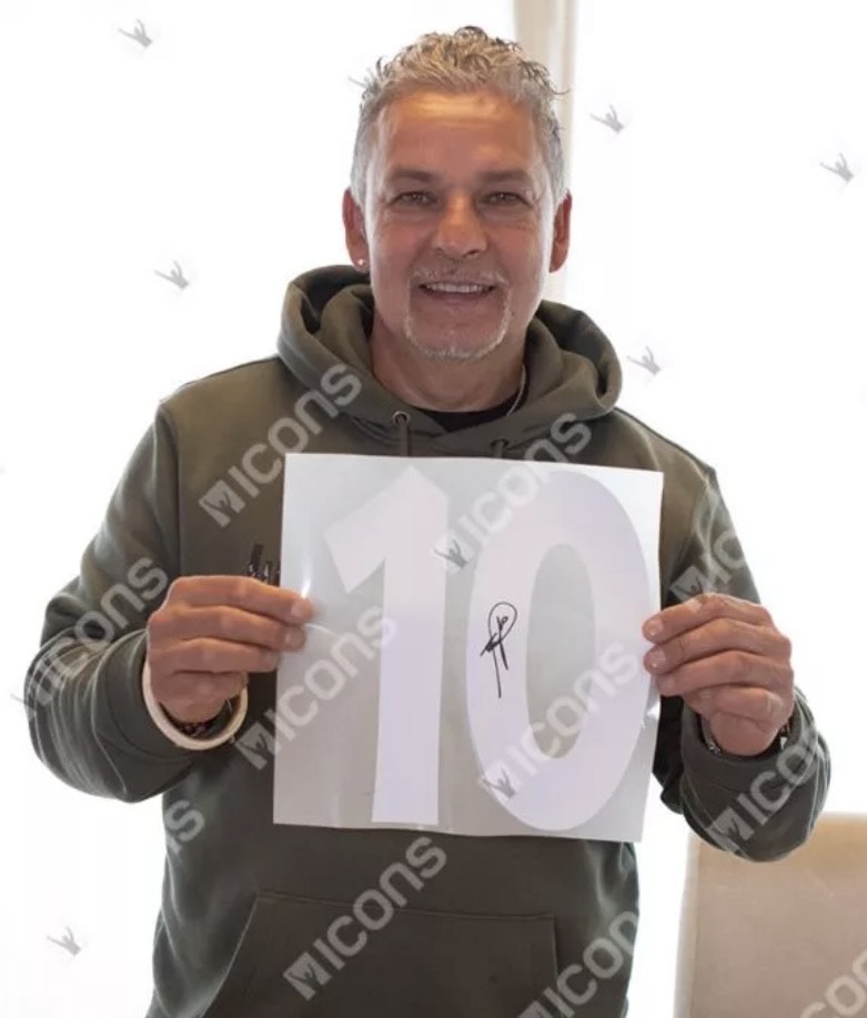 Roberto Baggio - Juventus FC - Autographed Framed Jersey - Image 6