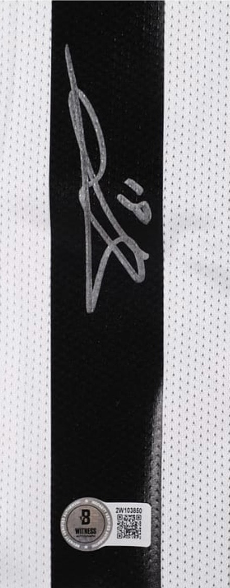 Leonardo Bonucci - Juventus FC - Framed Autographed Jersey - Image 4