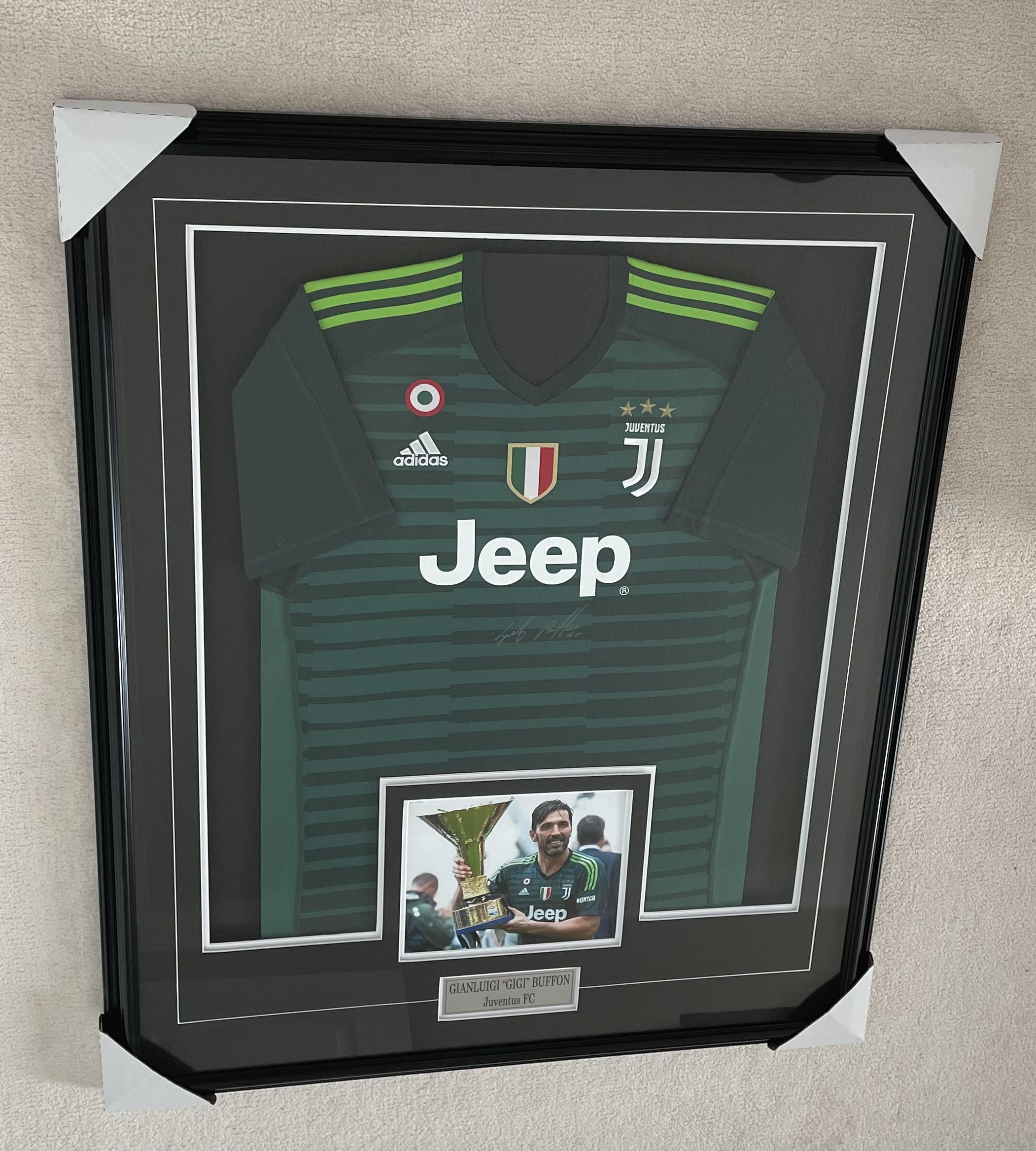 Gianluigi "GIGI" Buffon - Juventus FC - Framed Autographed Jersey
