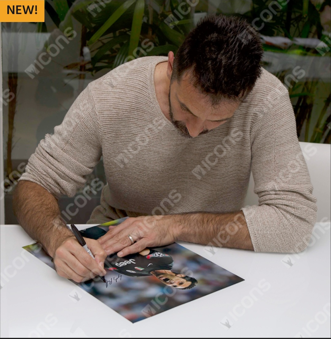 Gianluigi "GIGI" Buffon - Juventus - Framed Autographed Photo - Image 3