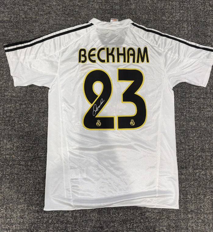 David Beckham – Real Madrid CF – Framed Autographed Jersey - Image 2