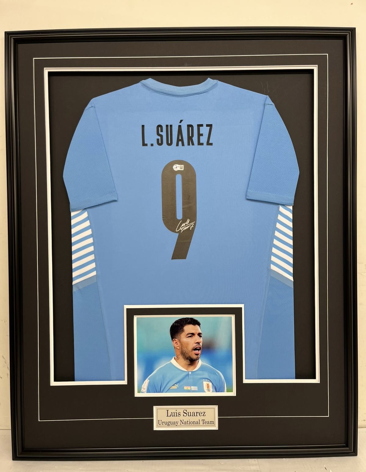 Luis Suarez - Uruguay National Team - Framed Autographed Jersey