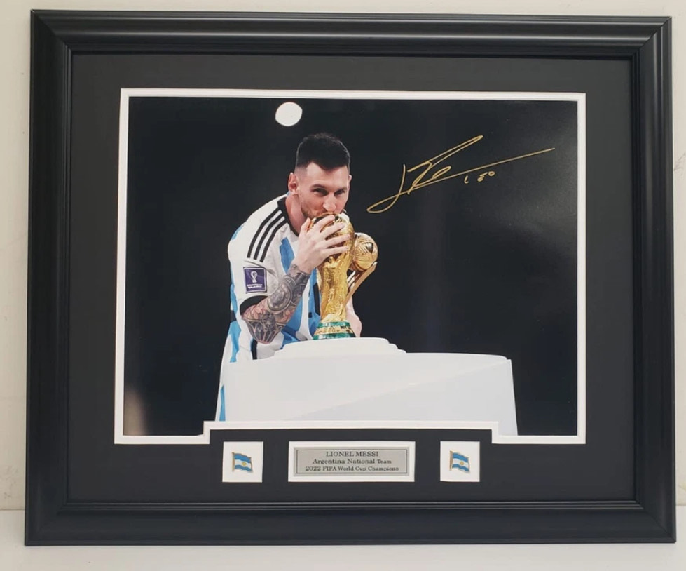 Lionel Messi - Argentina National Team - Autographed 2022 FIFA World Cup Framed Photo (Kissing Trophy)