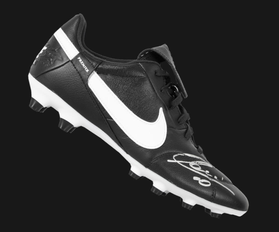 Francesco Totti - Autographed Framed Shoe - Image 2