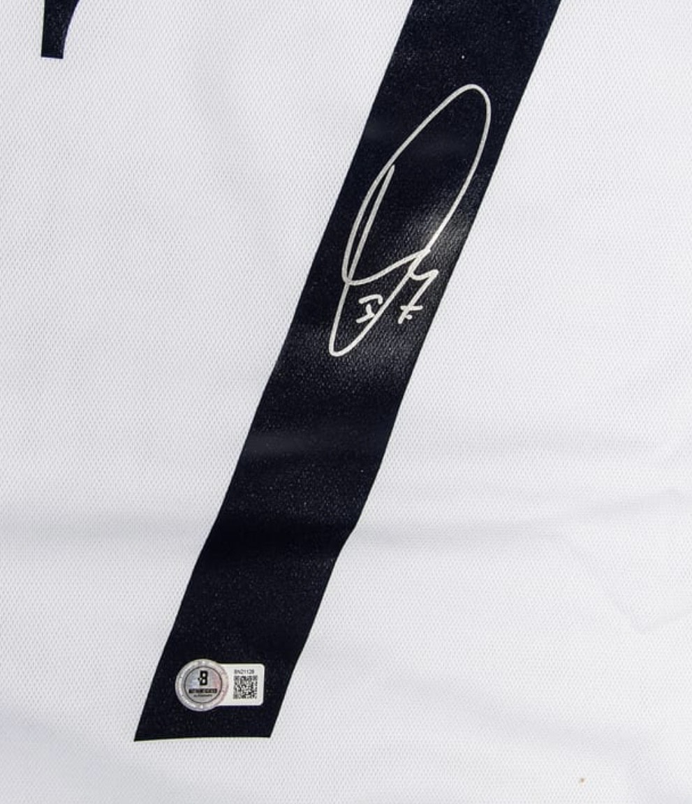 Vini Jr. - Real Madrid CF - Framed Autographed Jersey - Image 4