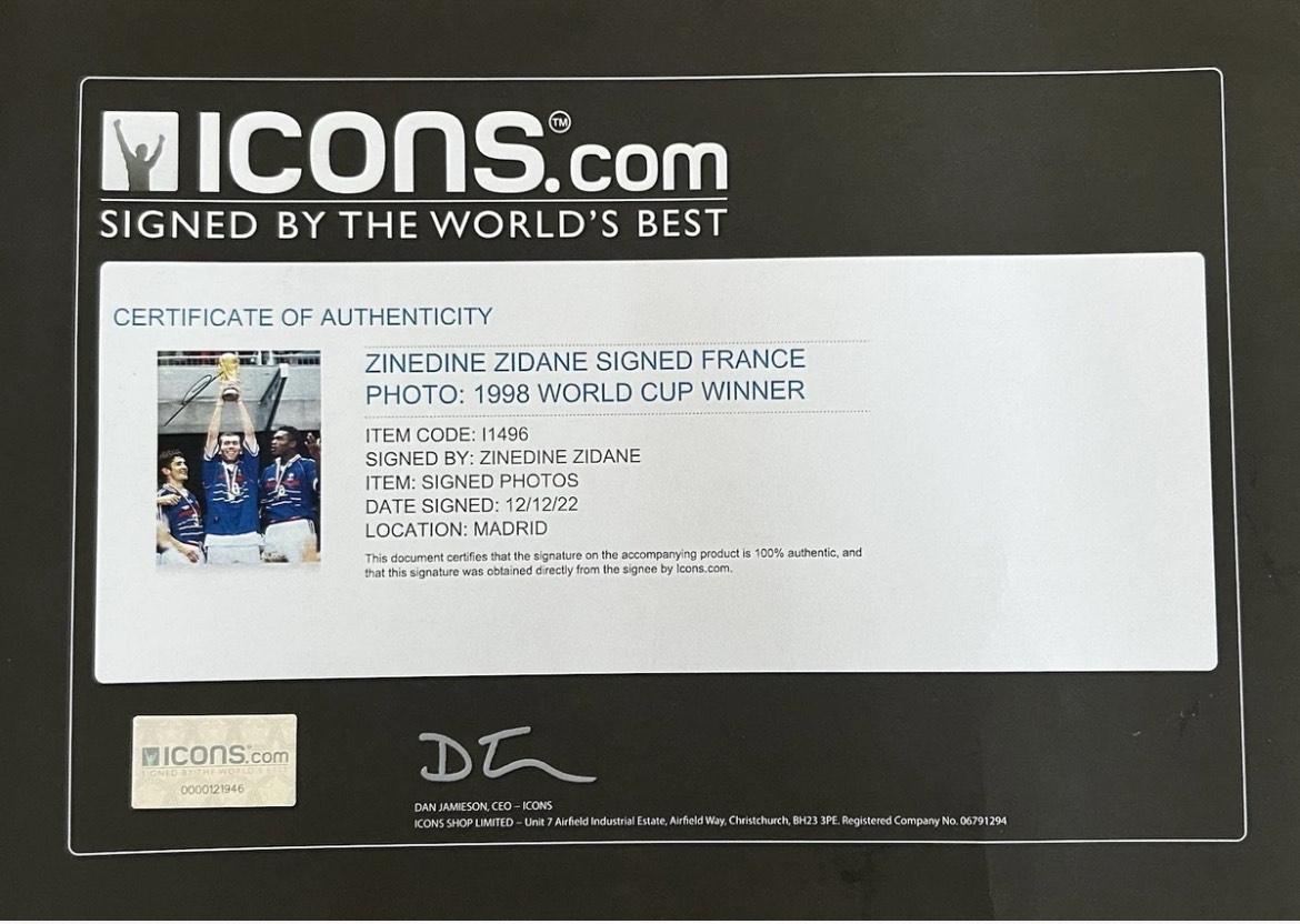 Zinedine Zidane - France National Team - Framed 1998 FIFA World Cup Autographed Photo - Image 2