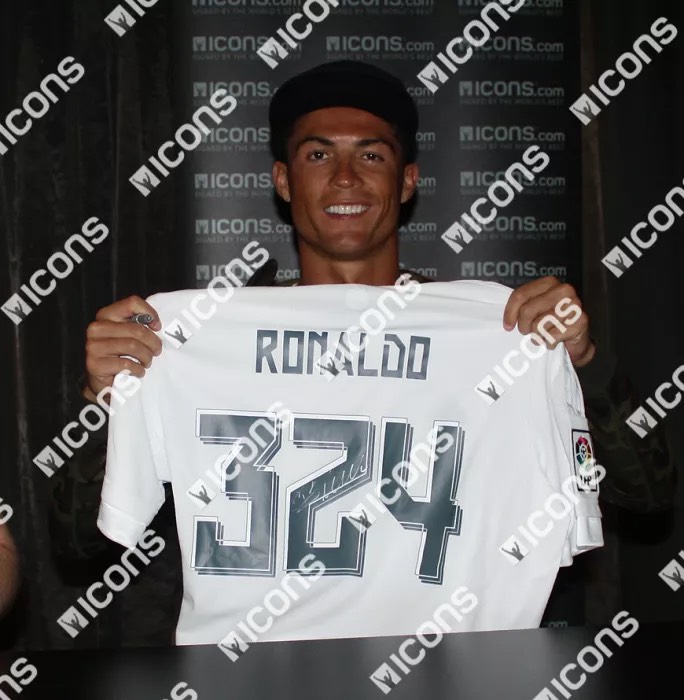 Cristiano Ronaldo - Real Madrid CF - 324 Goals - Club Record - Image 7